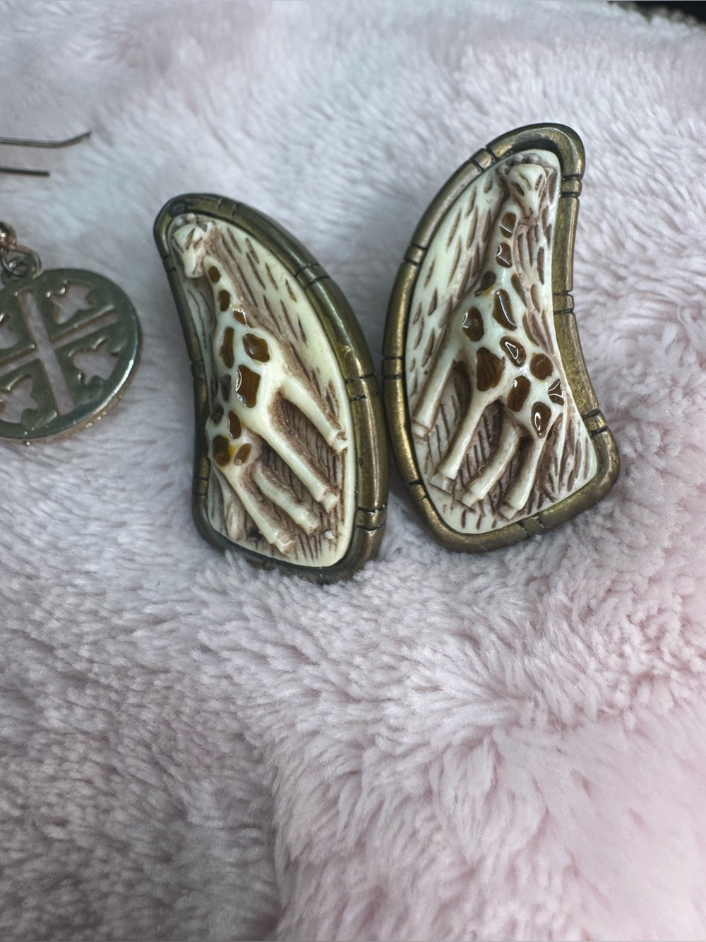 Estate vintage earrings - Picture 2 of 6